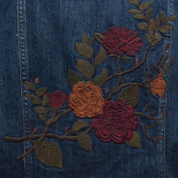 Womens Stretch Denim Floral Embroidered Jean Jacket - Picture 9 of 10